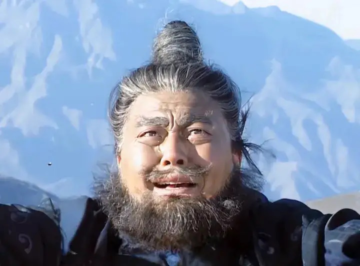 有网友问，夏侯渊在定军山被黄忠斩杀后，张飞为什么要收尸厚葬，磕头大哭？

当张飞得知黄忠斩杀夏侯渊后，是第 二个祝贺黄忠的，因为张飞是蜀汉的将领，在得知对方死了一个高 级将领，祝贺也是正常的。

但张