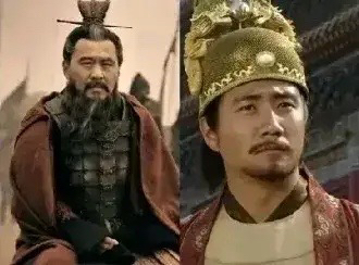 有人问，曹操跟朱元璋谁更厉害呢？这么说吧，你要给曹操开局一个碗，估计曹操会直接饿死。

在元末，朱元璋用了15年统一天下，而曹操用了一辈子才统一北方，这点根本没法儿比。

而对手方面，曹操就在打巅 峰