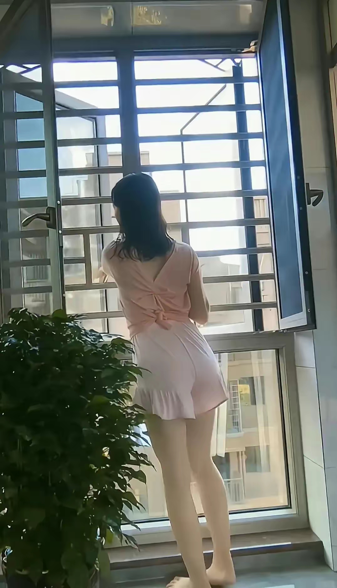 又是崭新的一天，起床了，你们还不起来吗？