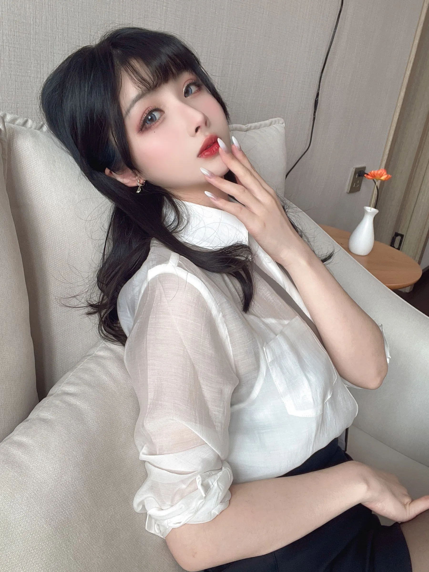 这个白色衬衣挺好看