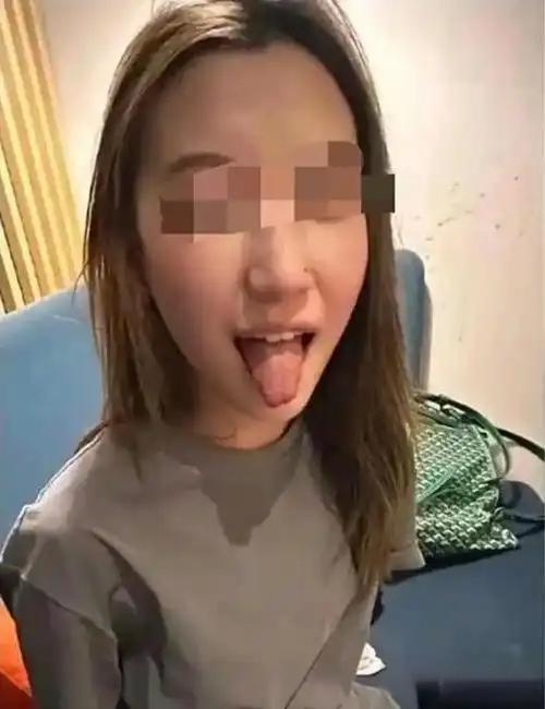 最近好多大V都出来帮李欣莳说话，这事是不是有点奇怪？按理说这种有争议的事儿，大家一般都会谨慎表态，可这些平时挺有分量的大V却纷纷站出来声援，到底是为啥呢？

其实想想也不难明白，这些大V大多有自己的圈