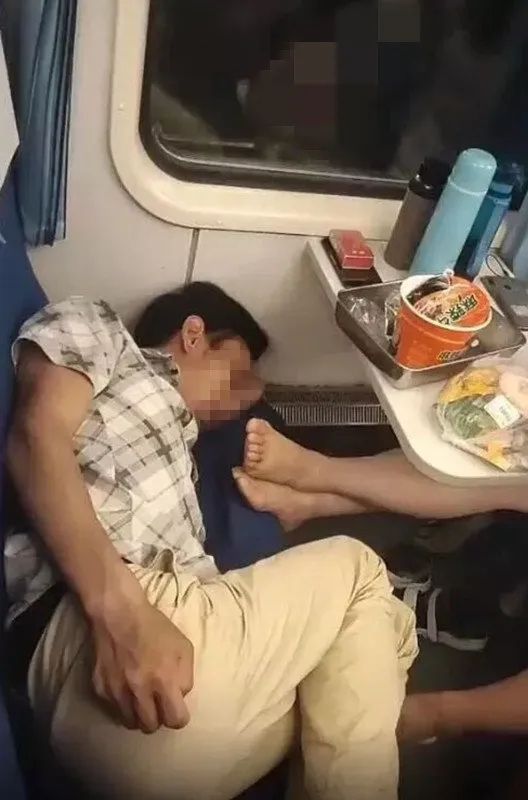这大爷腰真好[捂眼睛]