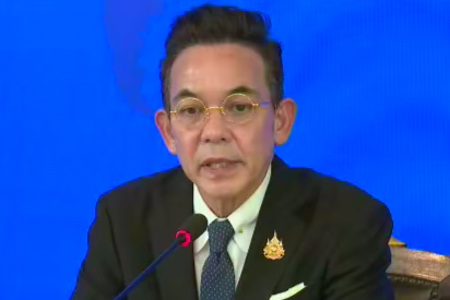 泰柬边境局势紧张！双方一边谈和一边增兵

泰国这边动静不小！7号这天，外交部、国防部和陆军凑在一块开了个联合发布会。外交部发言人倒是挺客气，说14号要跟柬埔寨坐下来好好聊聊边境那点事。

