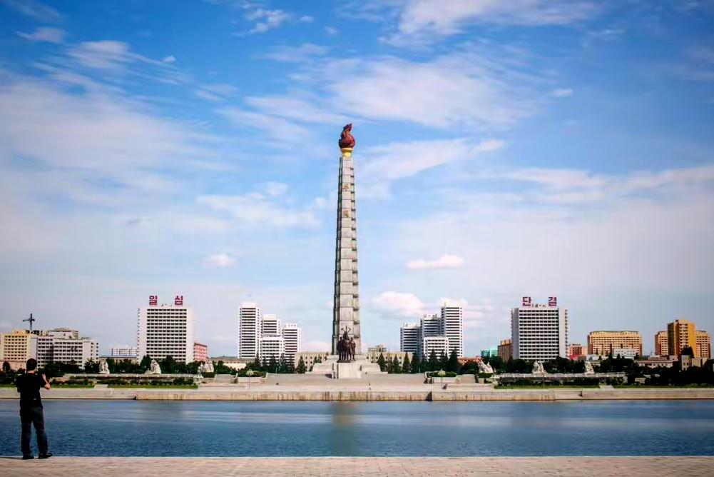 俄罗斯人突然迷上去朝鲜旅游？需求暴增4倍！

最近俄罗斯旅游圈出了件新鲜事——去朝鲜玩突然火了！旅行社数据显示，这一年半以来，俄罗斯人报名朝鲜游的热情直接翻了两到四倍。莫斯科那边最夸张，咨询量直接涨了