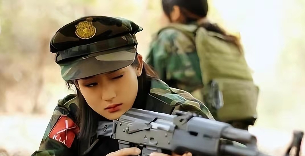 自从缅北的克钦军在上月打败缅军，并占领克钦邦大片地盘后，现在是越来越飘，都开始向美英输诚了，这简直是作死的节奏。
为了边境安全，北邻建议克钦军和缅军能进行和谈，但克钦军高层竟然对英国媒体放话说，他们拒