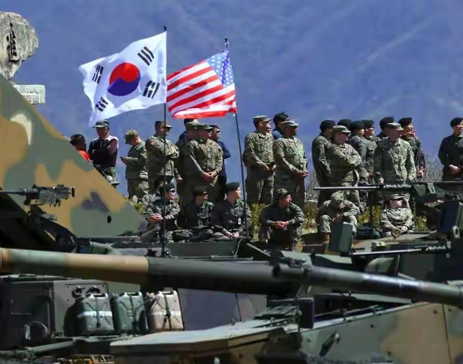 韩国精英们自称韩国军事实力是亚洲前三，韩网友更是吹自己亚洲第一强国，而尹锡悦也经常咋咋呼呼说要把北边兄弟给灭了，可韩国人经常有意无意的忘记，自己的安全到现在都要靠别人保护。
保护韩国的除了小伙伴们熟悉