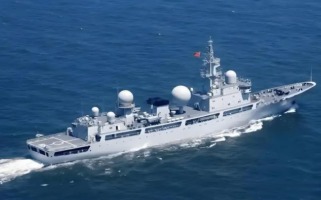 美军的“尼米兹”号航母还没开到中东，咱们的“海溜子”815电子侦察船却已先一步到达了波斯湾附近。
815电子侦察船虽然没有武器，而且航速也不快，但该舰艇有一个特点，那就是哪里“热闹”他就去哪里。
美菲