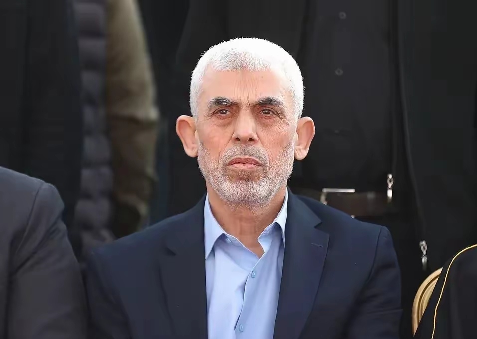 哈马斯领导人这个位子，已经成为全世界危险系数最高的职位。7月31日，哈尼亚被以色列刺杀；10月17日，辛瓦尔被打死，该领导位子的生命期不到三个月。
虽然哈马斯武装很勇敢，作为领导的辛瓦尔也战死在第一线