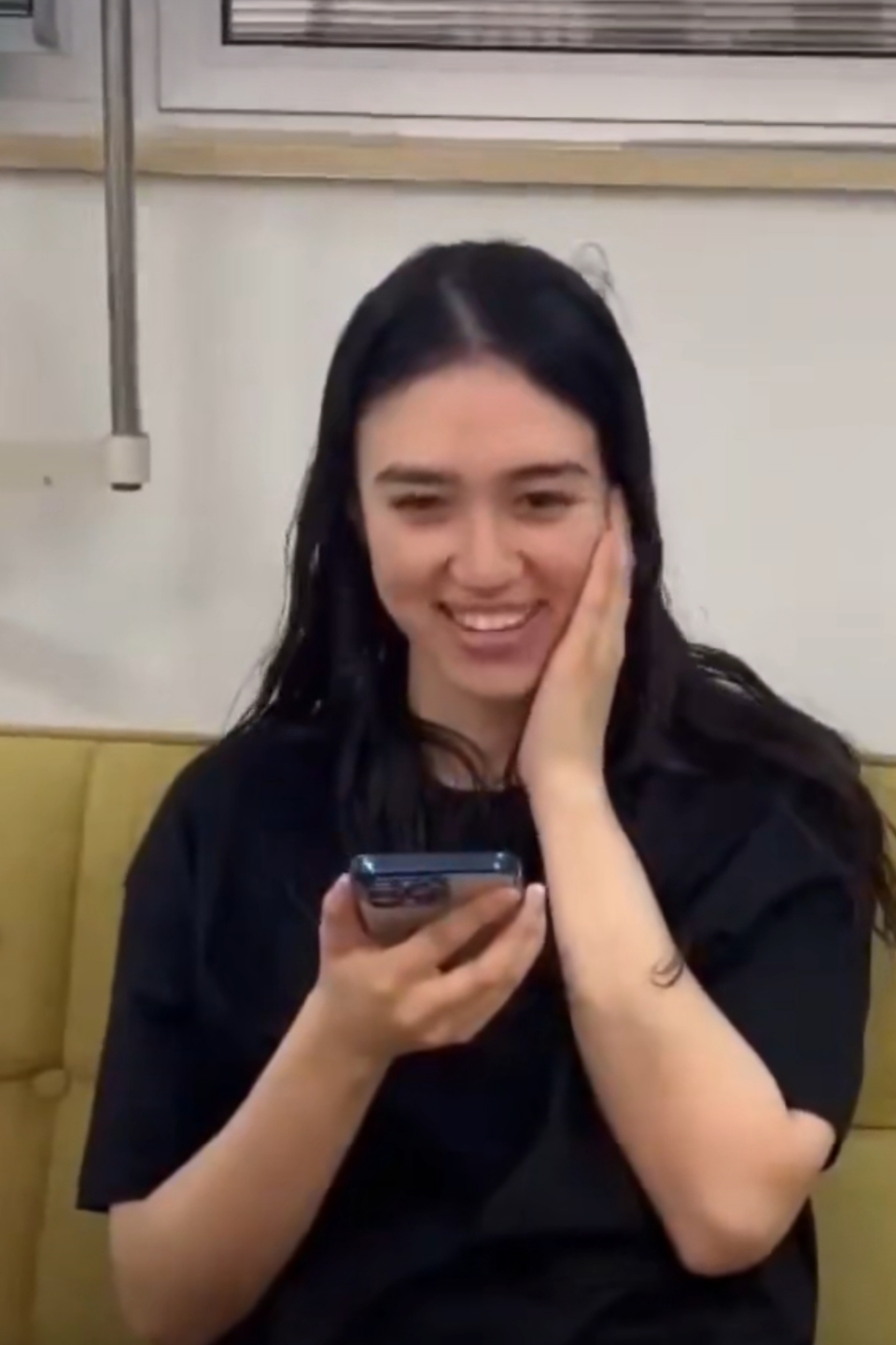 没有救出来，张口闭口说哈马斯 绑架中国人，她母亲是中国人，她就不是了吗？现在哈马