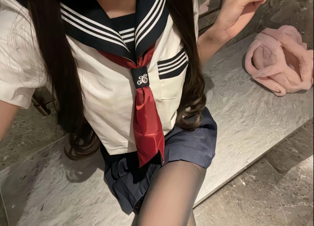 我这么一个天真可爱的小女孩，到你那怎么就变成无理取闹了!