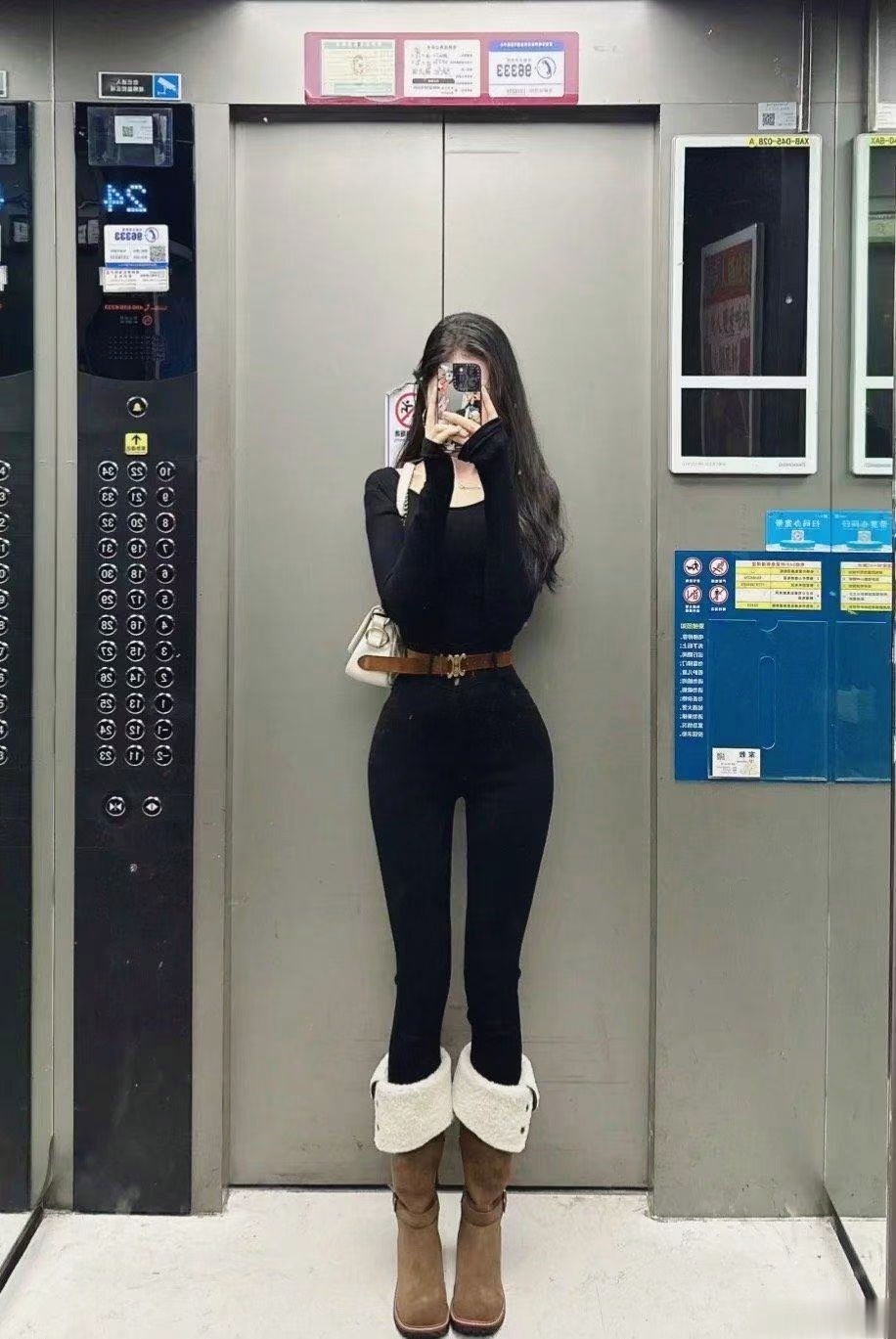 我腿长是因为我爸爸腿长
我是遗传，我家基因好
之前发个照片总有人质疑我P图
我再电梯里总不能P图了吧
谁能找到P图的证据
我跟他好好聊聊天
还有人嫉妒我腿长
腿长怎么了
走你家地了啊
还是迈到你心坎里