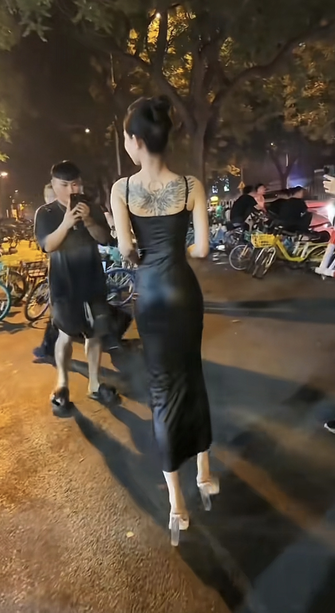 走了，分手了，因为啥
