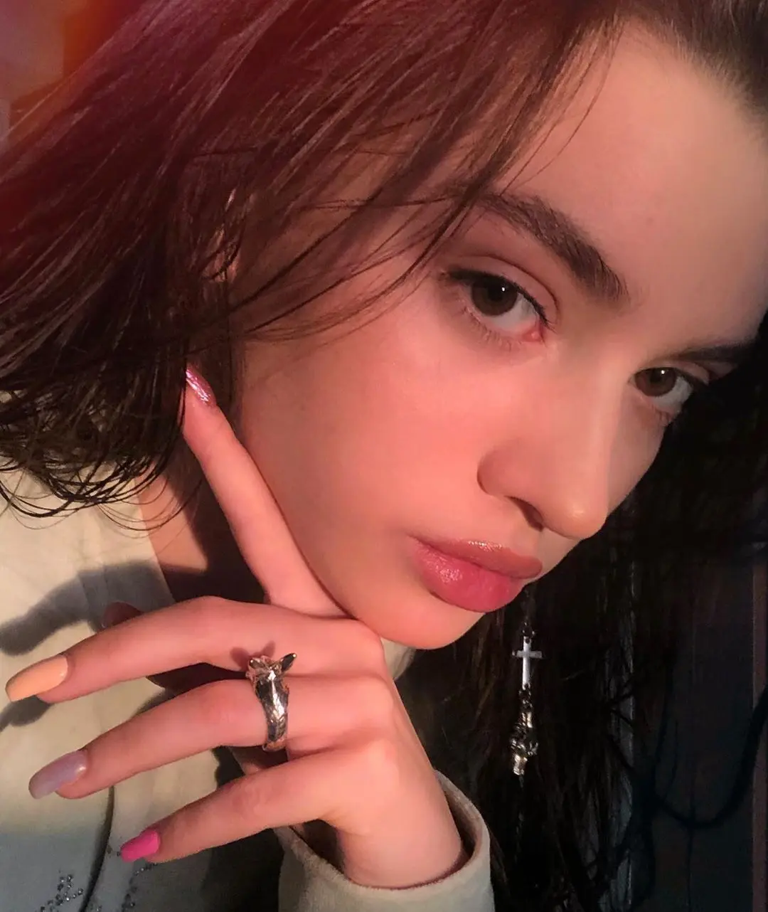 俄罗斯立法：禁止宣传不生孩子，最高除以500万卢布罚款。网友：我感觉这个我们可以跟进！

近日有媒体报道，俄罗斯。国家杜马在二毒和三毒中一次性通过了禁止宣传无子女思想的法律。出席会议的403名议员全部