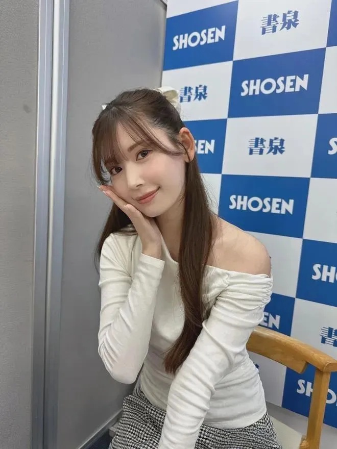 你从不曾听过风吹。风只谈论风。你从风中听到的是谎言，而谎言植根于你的内心。