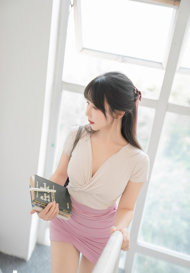 我们生而破碎，用活着来修修补补。