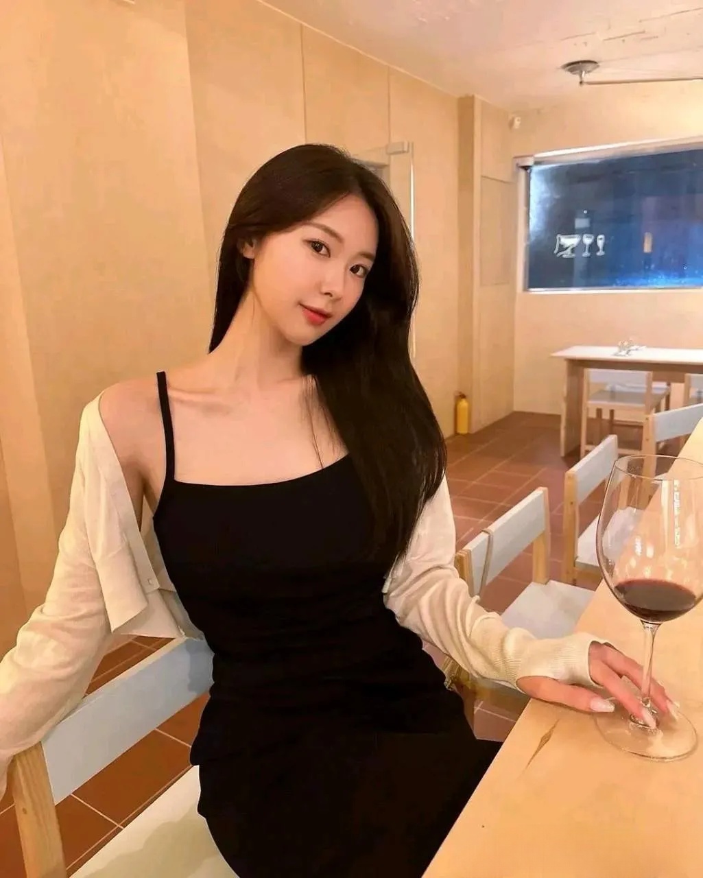 一切总会过去的。是的，一切总会过去。人之所以能够感到幸福，不是因为生活得舒适，而是因为生活得有希望。