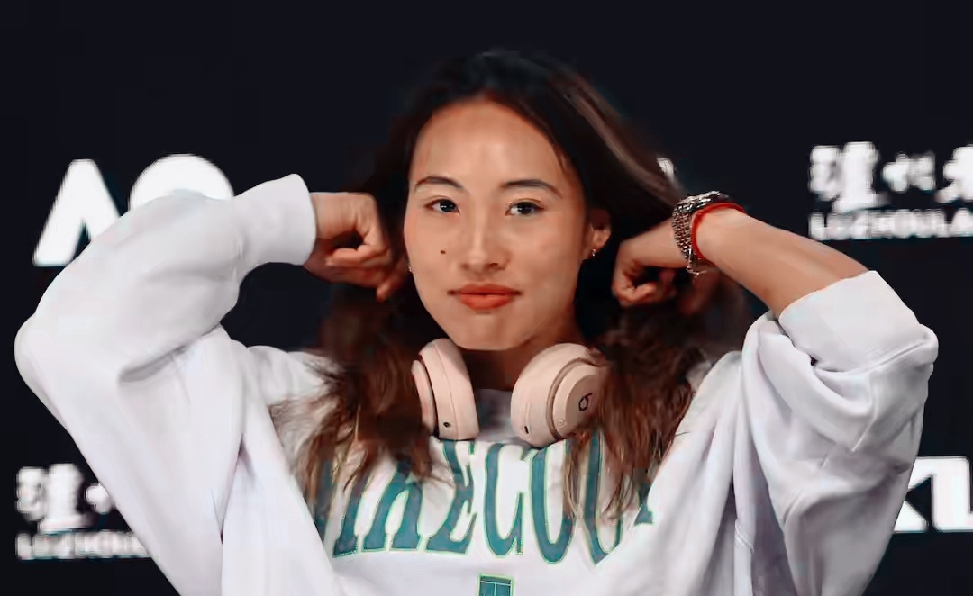 2025 澳网首日：汗水与梦想共舞，胜负之外是人生

 
2025 年澳大利亚网球公开赛的比赛日，就在墨尔本的赛场上拉开了一场跌宕起伏的大幕，紧紧揪住了全世界球迷的心。
 

首日战况：荣耀与遗憾交织