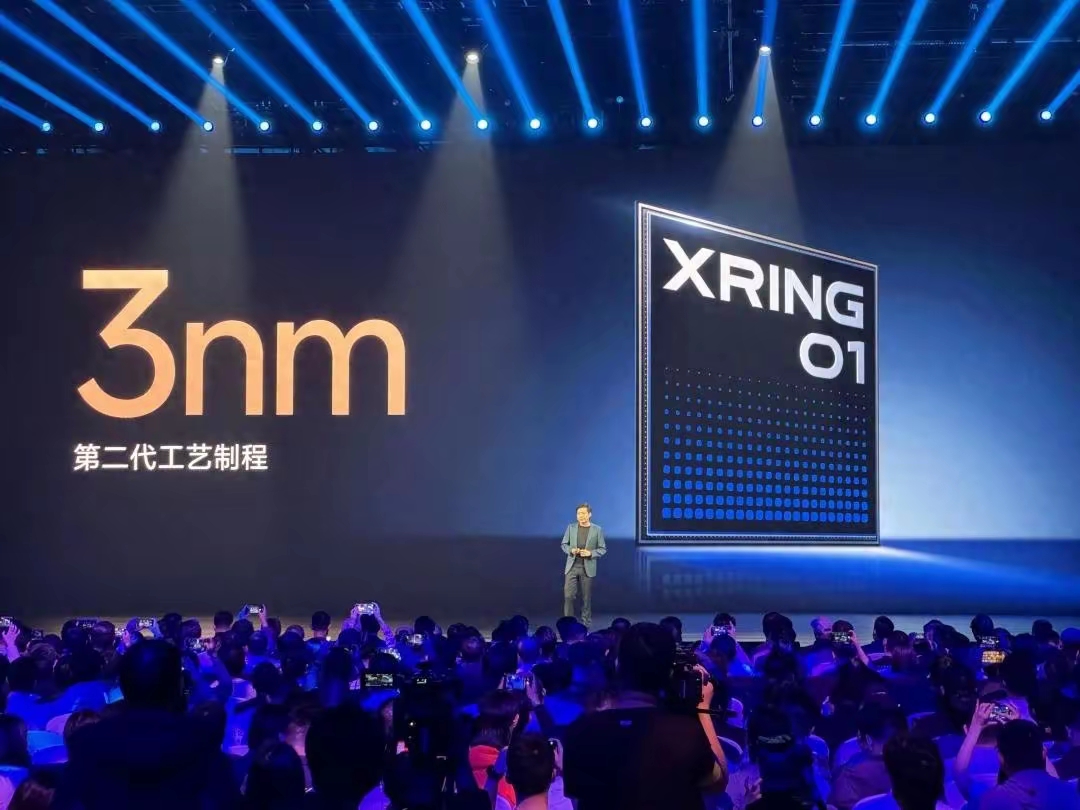 小米除了arm定制外其他都是买别人的，然后自己整合的（但这整合里面的技术说容易也不容易、说难也不难，像OV耀都能做到），和麒麟990那时候ARM授权，相比技术还是有差距的。谷歌的tenser还是直接从