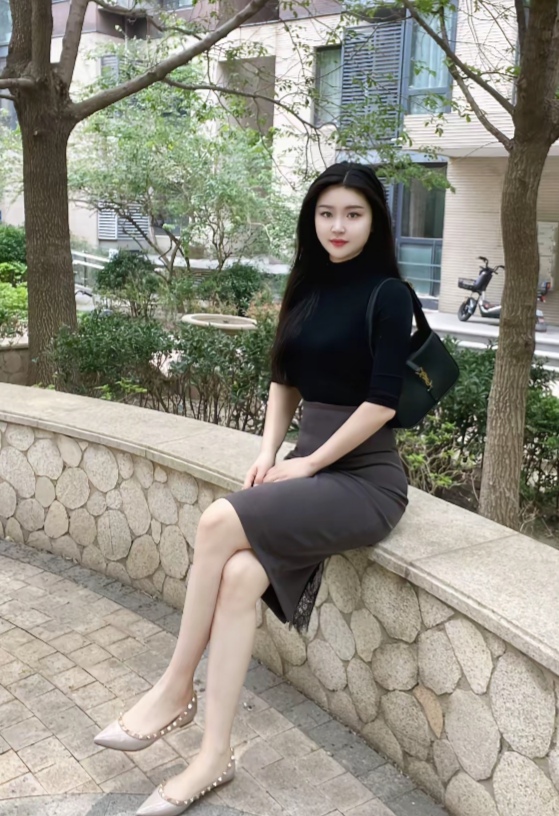 这大概就是传说中白月光的样子吧