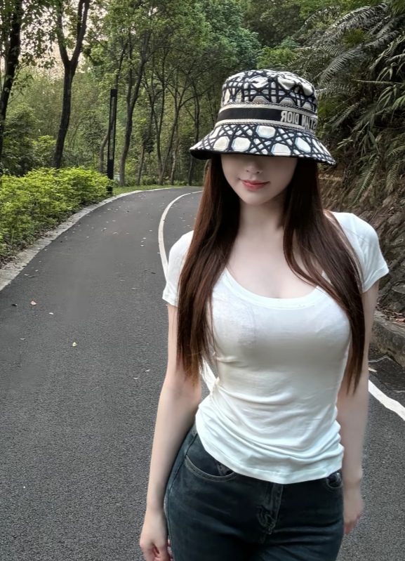 周末郊游，偶遇吖