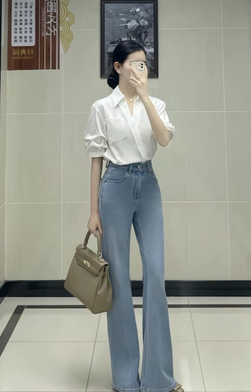 这又是谁的爱妃[玫瑰][玫瑰][玫瑰]