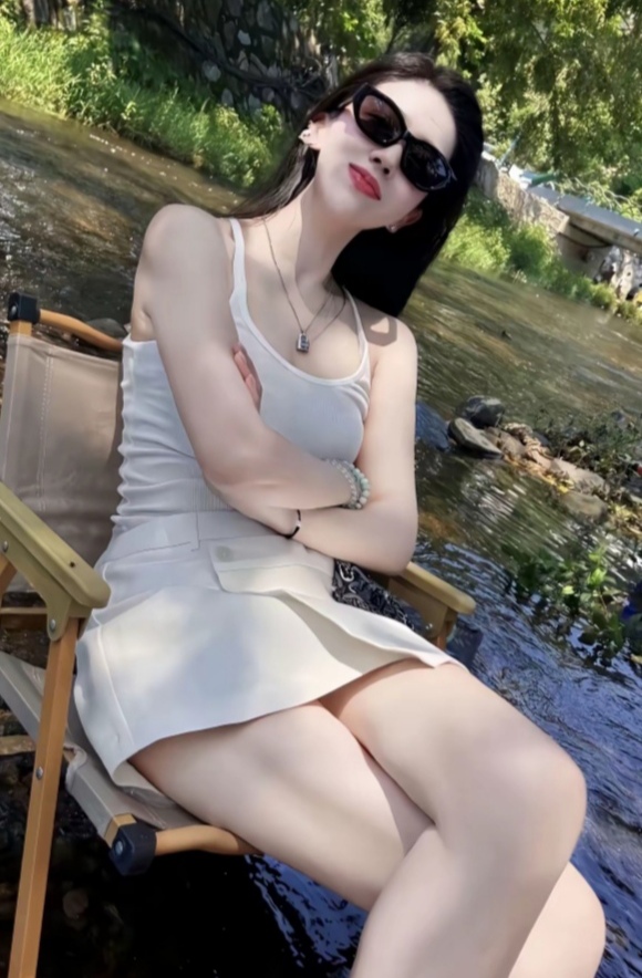 浑身上下这么白？不科学哟