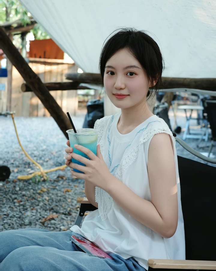 秋天的第一杯奶茶