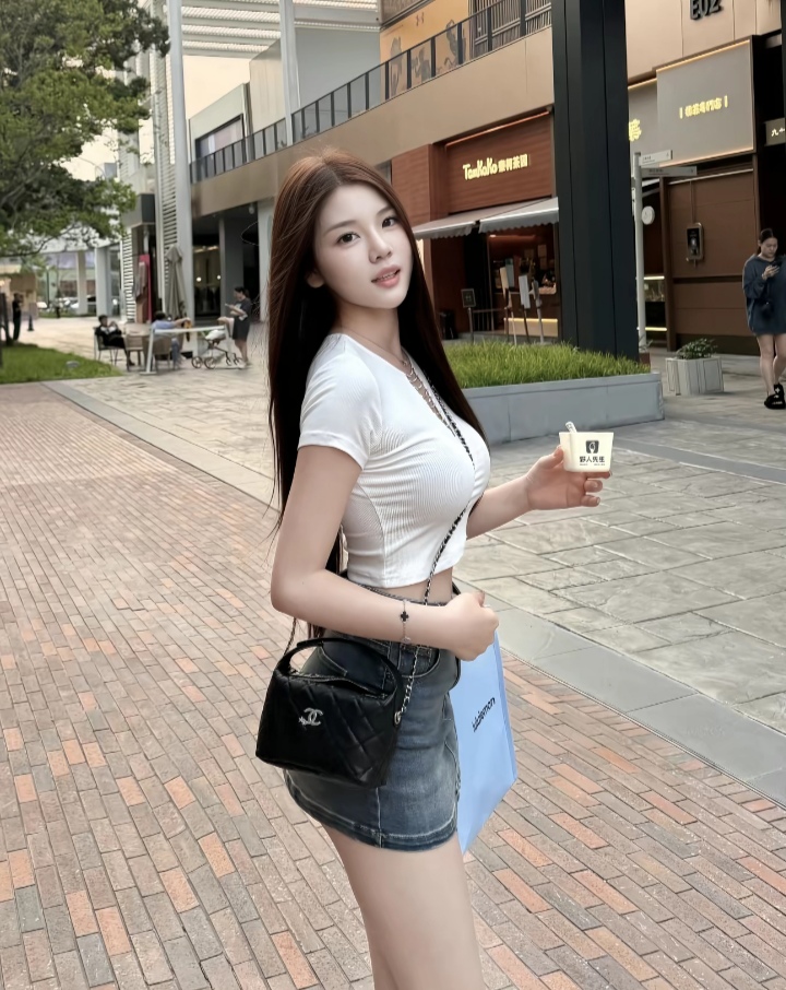 饭可以不吃，逛街不能少了