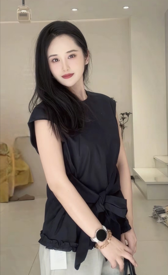 阿姨好看不…