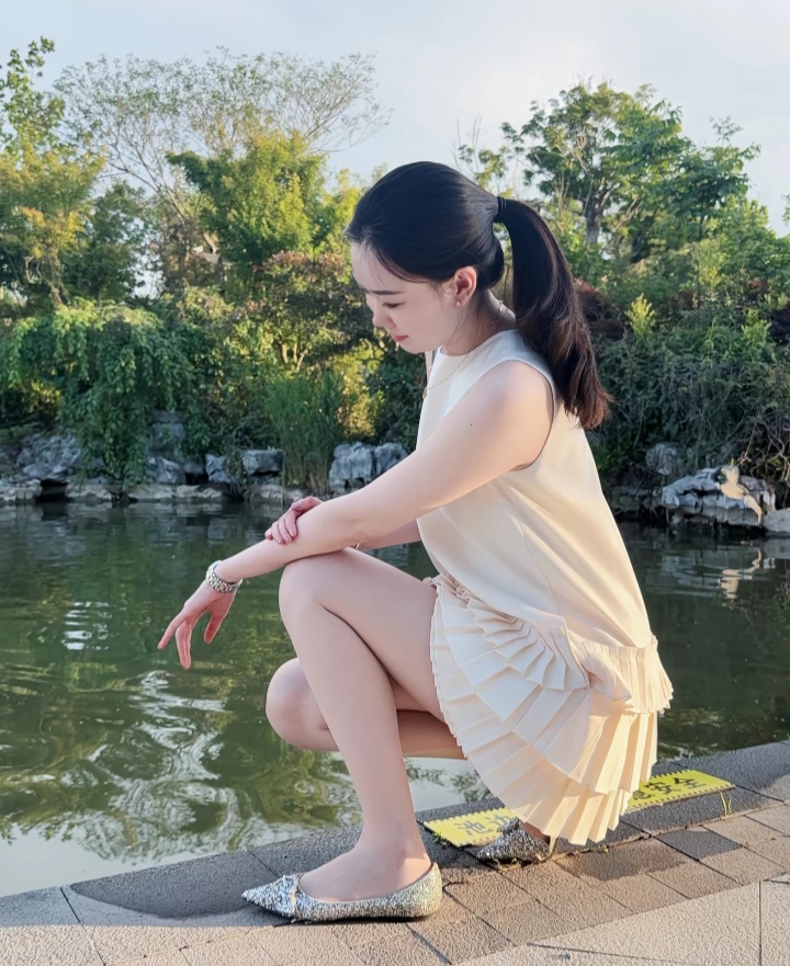 肤白貌美