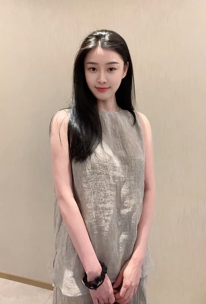 人生不求财满地，但求平安度四季