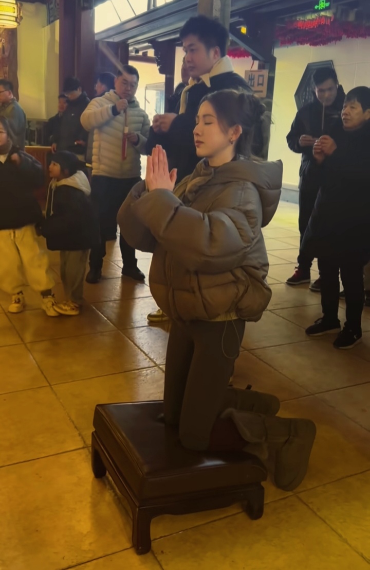 天灵灵，地灵灵，来个男盆友…