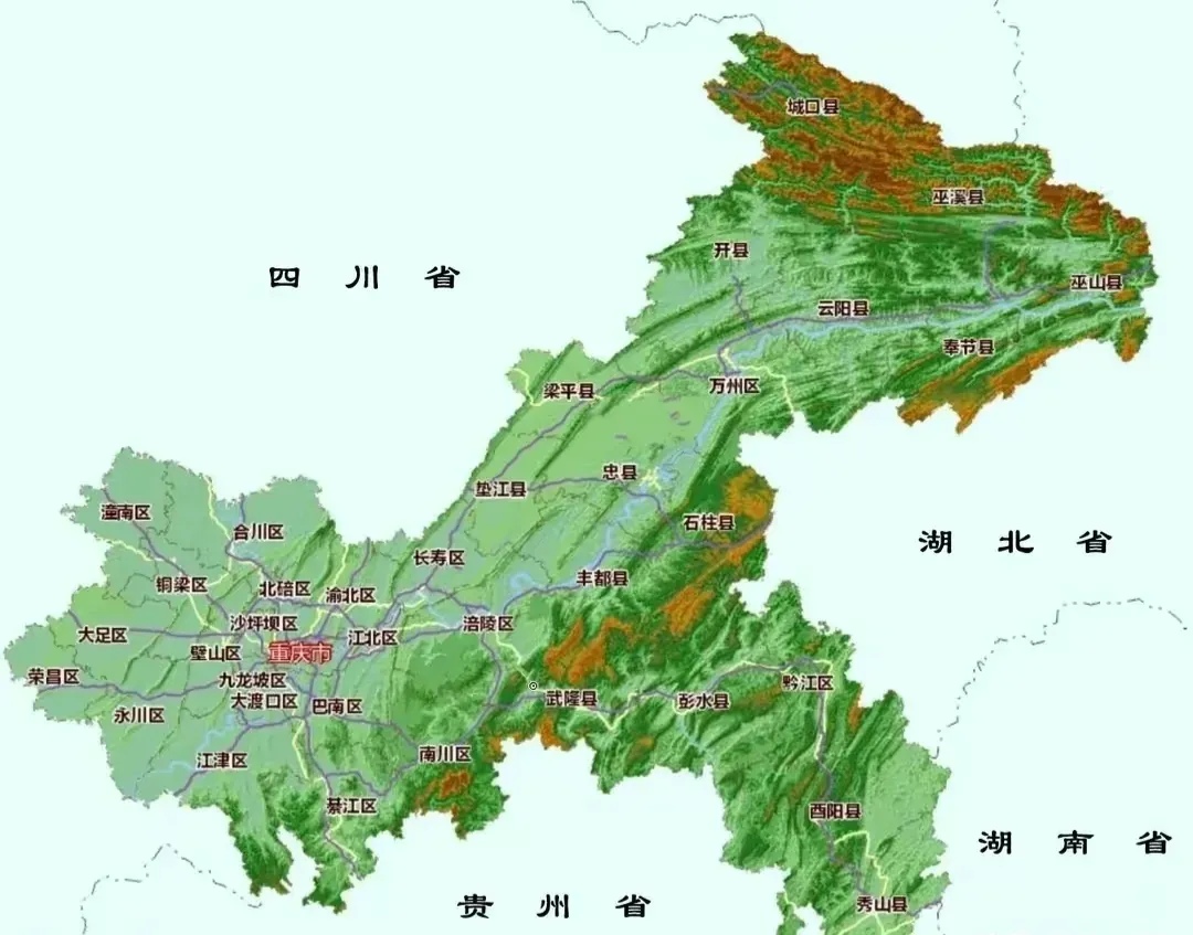 要说行政区划太多造成浪费，最突出的应该就是重庆。重庆下辖26个区、8个县、4个自治县，一共38个二级行政单位。

但是，重庆是省级行政单位，这38个区县就相当于38个地级市，而重庆才8万平方公里，32