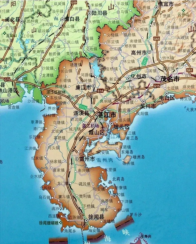 雷州半岛虽然沿海，降水量很大，但确实是一块贫瘠之地，在农业时代价值不高。

半岛一向干热缺水，是南方著名的干旱地。这里地狭河短，蒸发量又大，淡水短缺。如果雷州半岛的都知道，这里真的没啥河流，虽然每年台