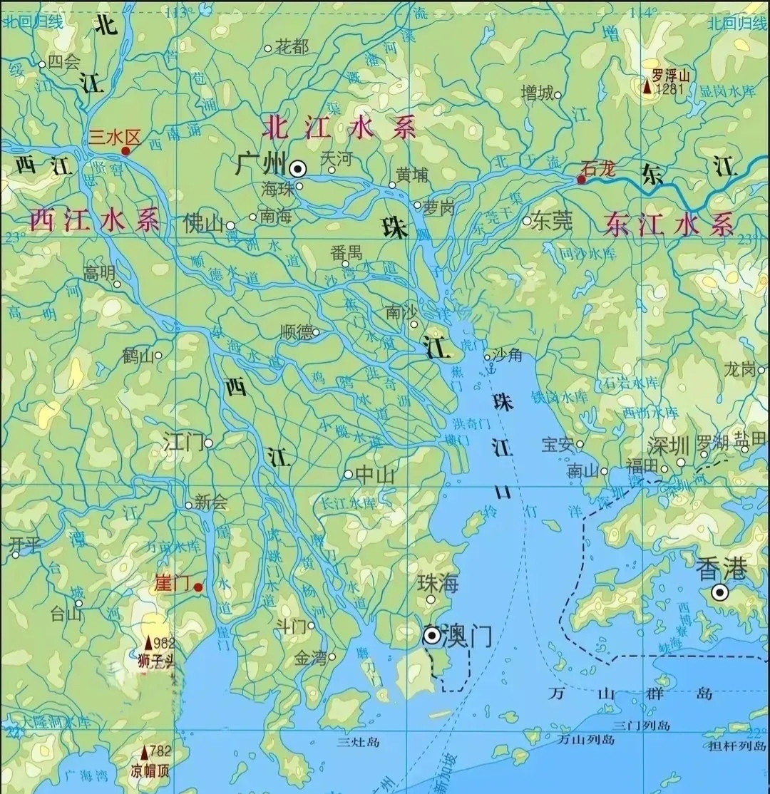 到底什么是珠江？

有人说西江压根就不流入珠江，直接独立入海，竟然也把西江算成珠江一部分，太奇葩。

所以有人说真正称得上珠江入海口的就虎门，其它的是西江入海口。也有人说本质上珠江就是三条不同的河流，