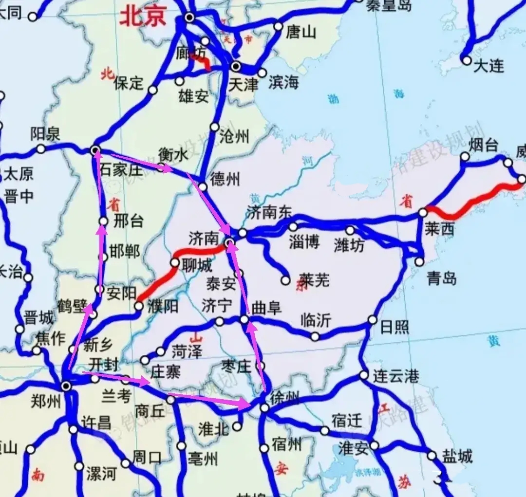 济郑高铁通车的意义，这张图就一目了然了，济南到郑州，不必绕行石家庄或徐州了。

尽管郑州到济南的直线距离只有370公里，但由于两地没有直线交通，过去需要通过京沪铁路、陇海铁路绕行徐州、砀山等地，非常费
