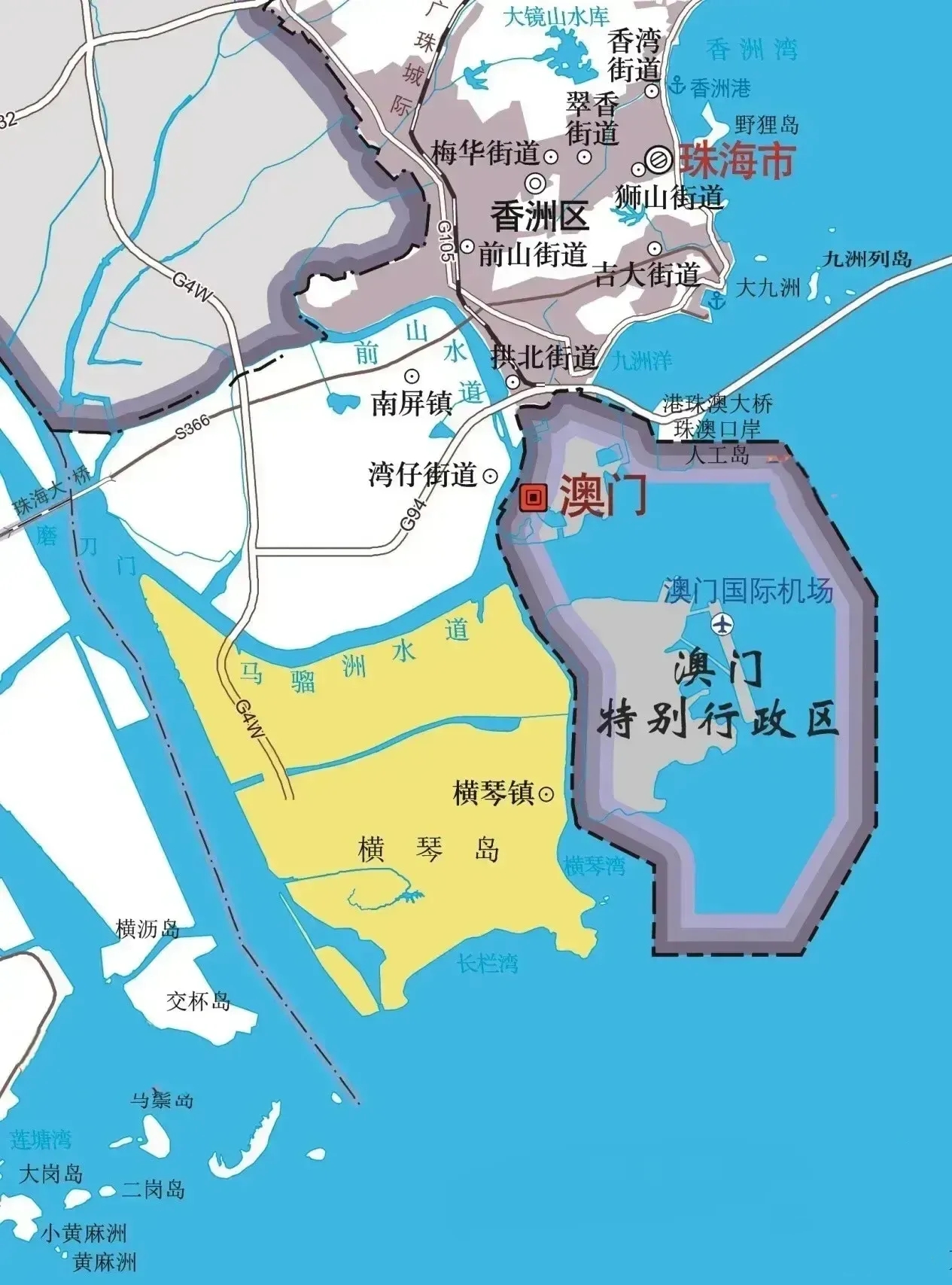 澳门是在太小了。

我们经常把港澳并列在一起，实际上澳门面积只有33平方公里，仅仅是香港的2.6%，还赶不上内地一个普通乡镇的面积，这还是多年填海之后的结果，骑个自行车一会儿就能环澳门游。

在191