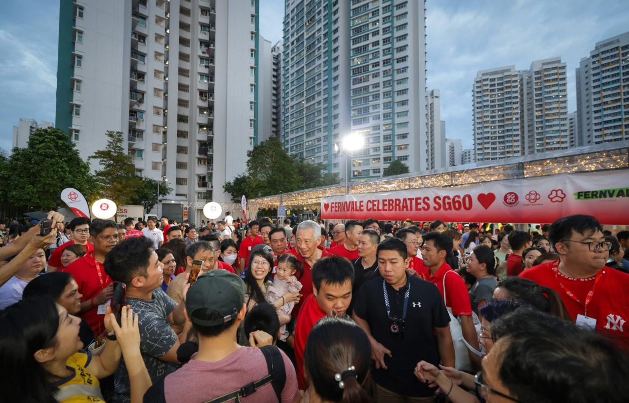 比亚迪助力新加坡独立60周年庆典活动，新加坡国务资政李显龙发文感谢

比亚迪居然用电动车给电影放映供电了！在2025年3月18日的新加坡独立60周年庆典活动中，比亚迪元PLUS，也就是在新加坡被称为B