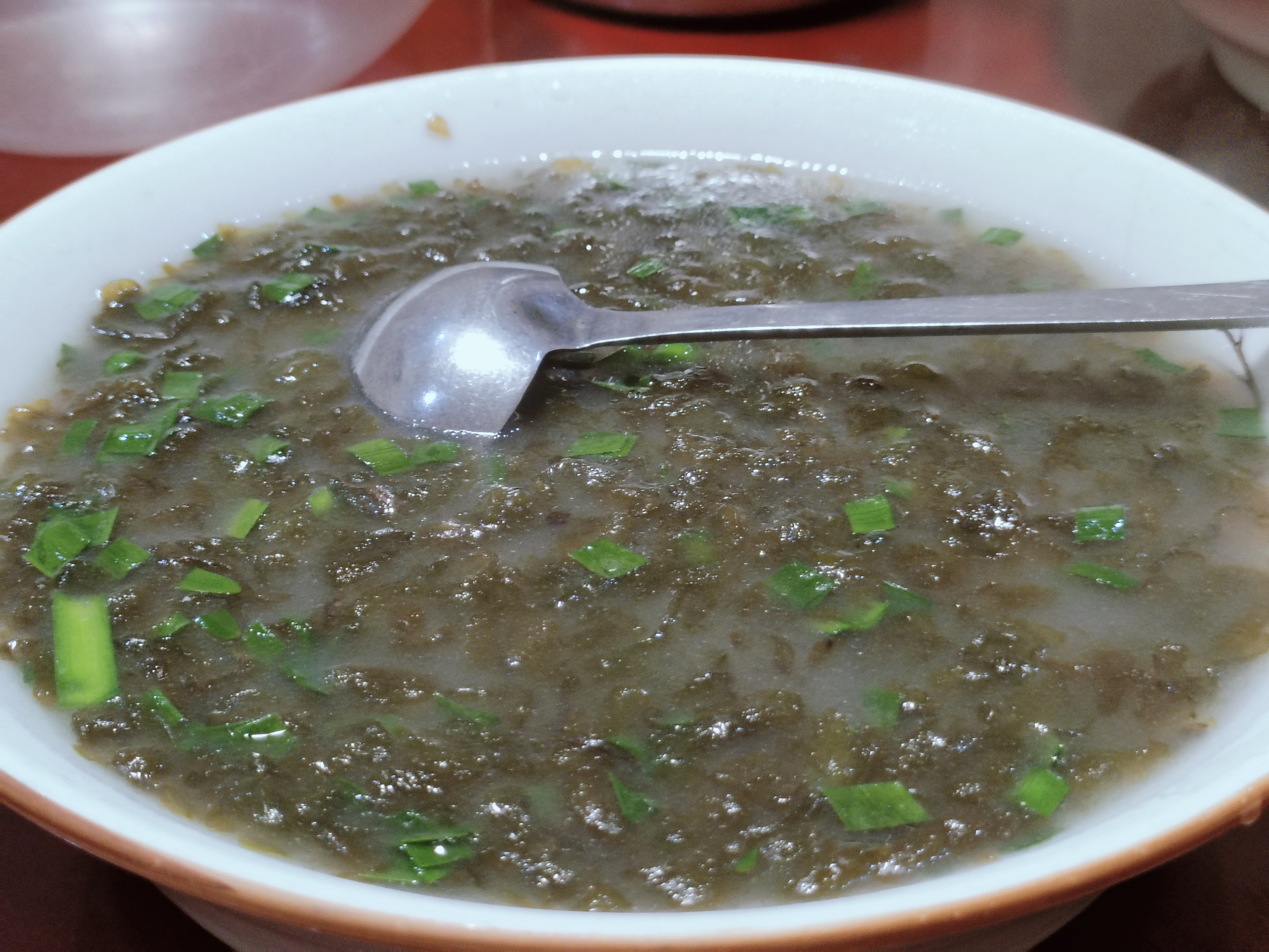 #美食之乡铅山# 【江西小炒:酸辣地皮菇】在打雷下雨的天气才出现的美食，就是难清洗，口感很不错。#武夷山也姓赣# #江西小炒# 