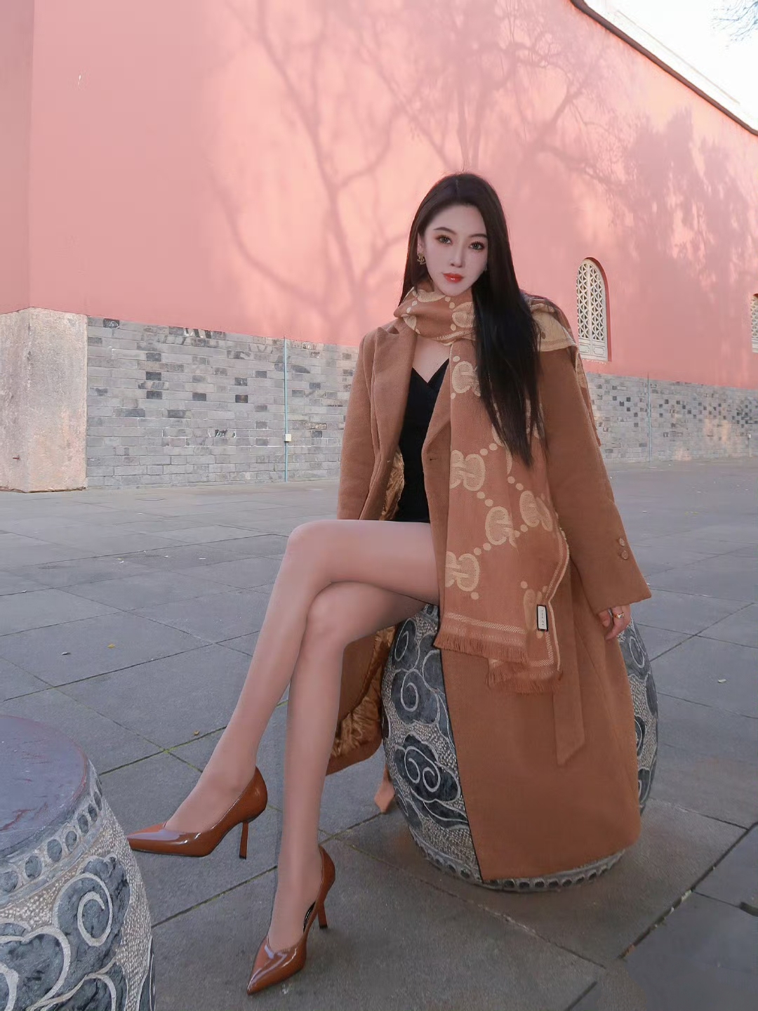 美女真抗冻！我喜欢美女不怕寒冷的大长腿！