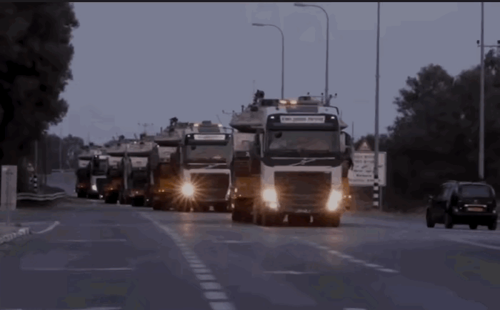 #以军大批坦克在黎以边境集结#只能说一场更大规模的战争在蔓延，以军想铲除所有的威胁。在边境集结无外乎两种情况：战略进攻或战略防御。但对于以军来说只会是进攻，以军的军力明显优于真主党的武装力量，更何况战