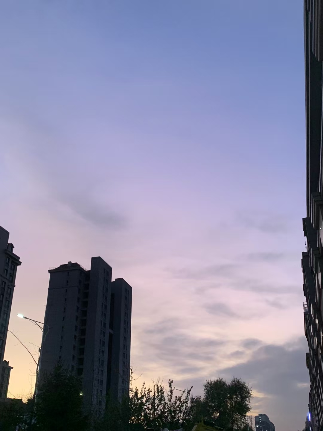 清晨的第一缕阳光！
