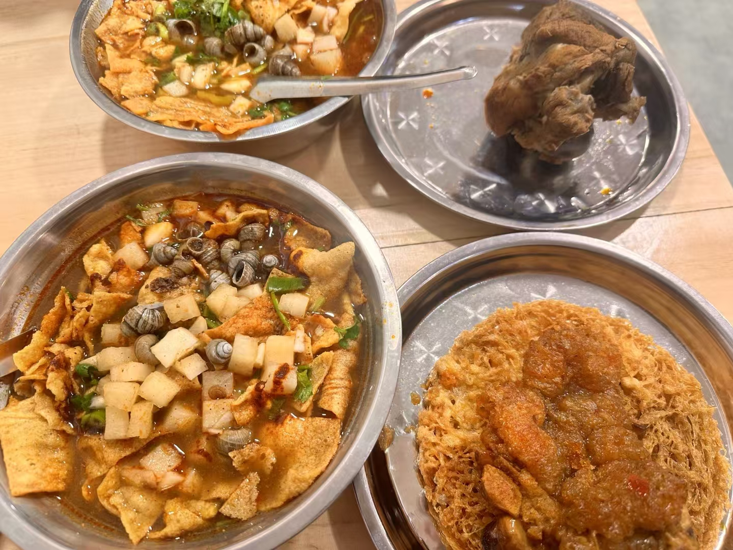 美食诱惑你一下啦！