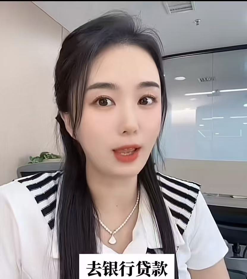 西安人杰地灵出奇才，一招“化解彩礼难题”！现在的婚恋市场，女方要高额彩礼，男方怕人财两空，导致结婚率越来越低。而一个男的提出一个办法，解决了困难大家的彩礼难题！

男子提议：彩礼要18万，28万，