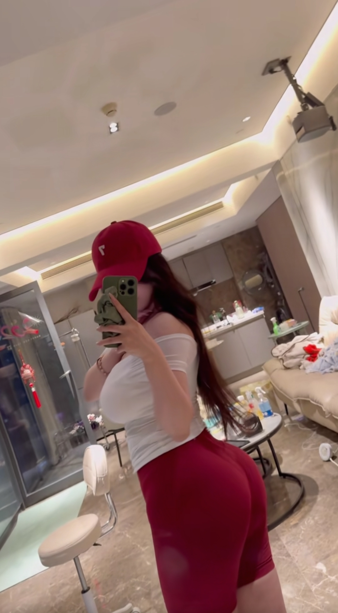 再选一次吧？
A.恋人      B.朋友     C.陌生人