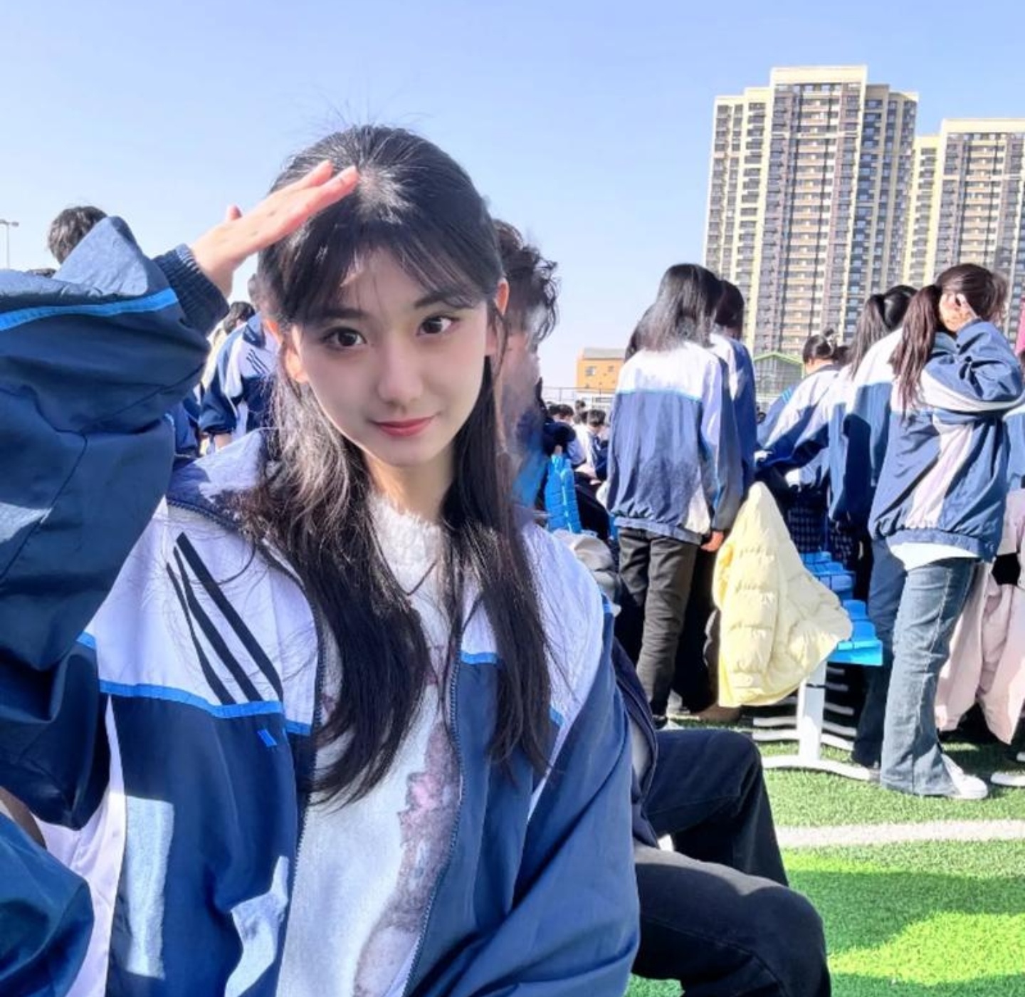 一名中专生考上了大专，然后升了本科，最后考上了北京大学护理的研究生。
先不说未来出路怎么样，护理专业的北大学生也是北大学生，在国内也是非常稀少的。
运作得当的话，对外的履历就是毕业于北京大学。
这些年