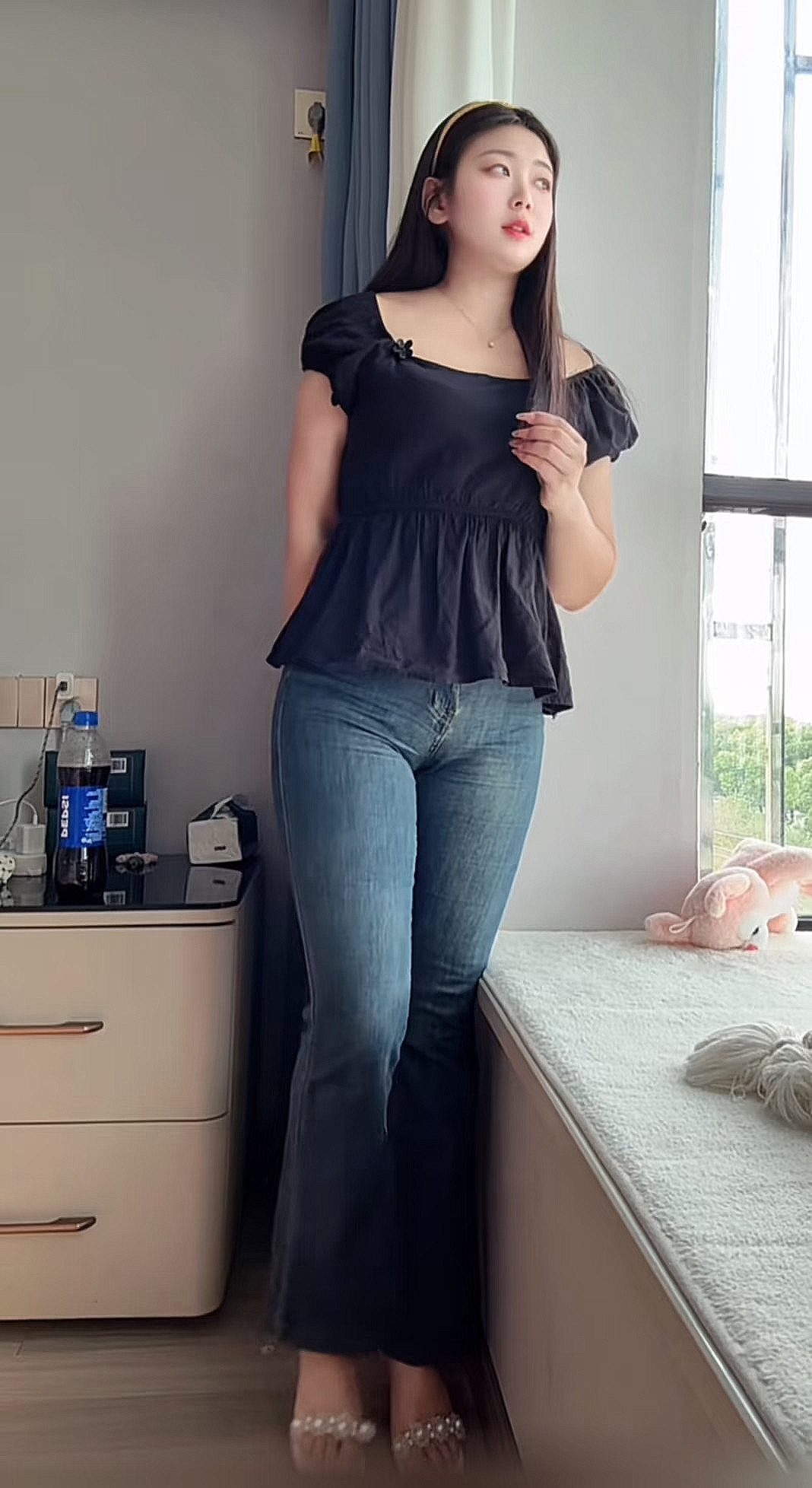 有哪种穿搭比得过紧身牛仔裤这样百看不厌的吗？