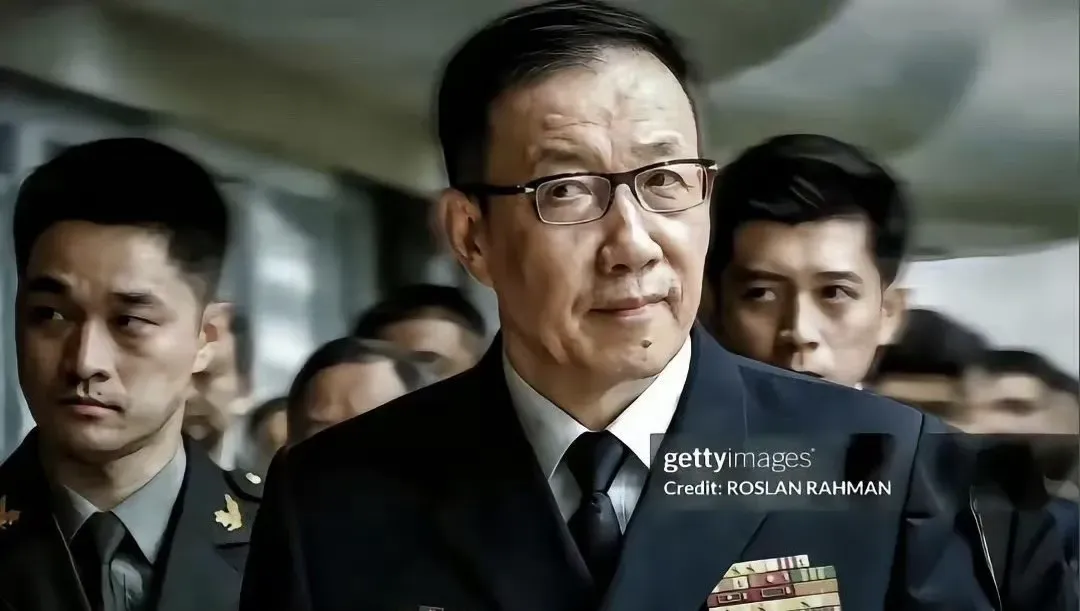这眼神，这气势，我是真喜欢！

我们想韬光养晦，奈何美帝不让，美帝逼着中国走向一线。如果美帝想打，我们奉陪到底！

敢战方能止战，中国有这样的决心和意志。美国防长口出狂言，说如果发生战争，美帝将以压倒