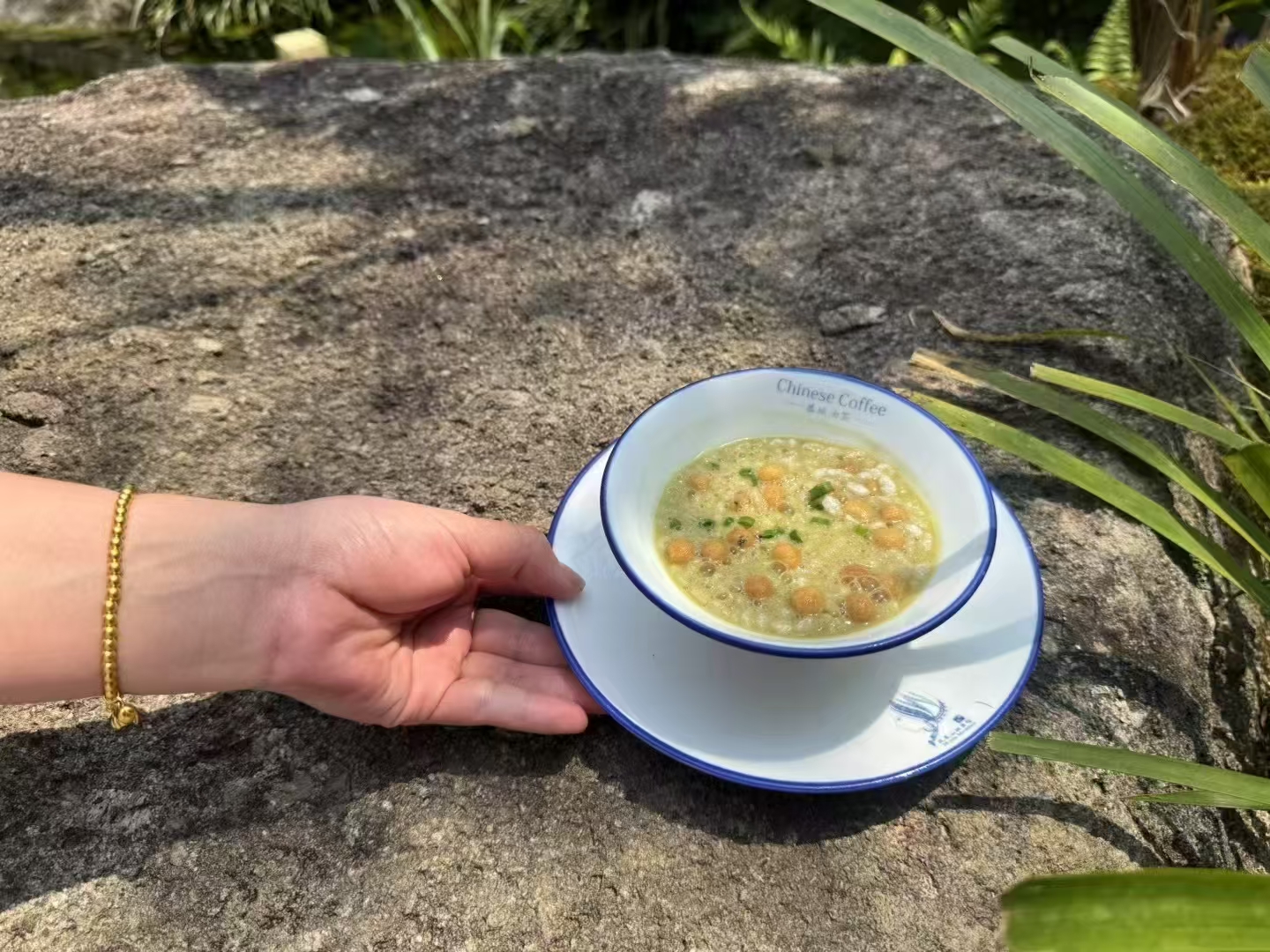 看到如此美食你们不心动？来了我们桂林恭城！保证让你撑着肚子回家！[大笑][大笑][大笑]
