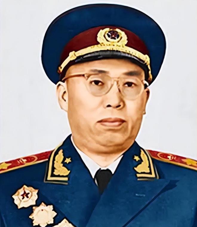 去世最早和最晚的开国将帅分别是谁？

1、去世最早的元帅是罗荣桓元帅，1963年去世，61岁。
2、去世最晚的元帅是聂荣臻元帅，1992年去世，93岁。
3、去世最早的大将是陈赓大将，1961年去世，